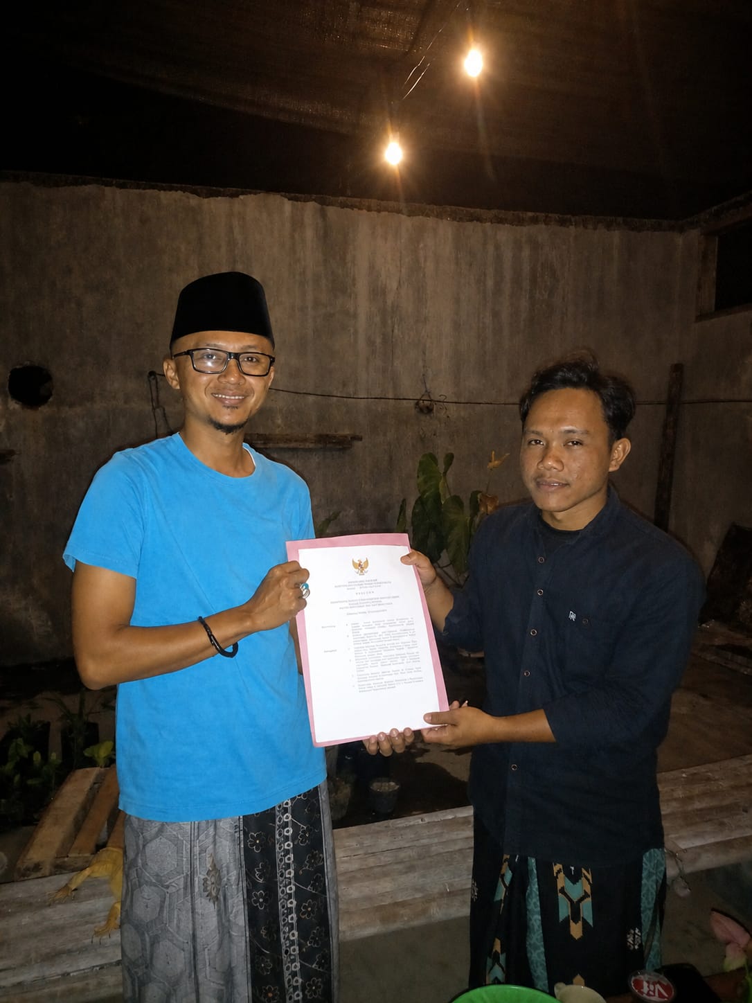 Mahasiswa KKN UNUGHA Cilacap Turut Berperan dalam Penyusunan SK Kepengurusan Masjid Baitul Ma’ruf di Dusun Kutasari, Padangjaya